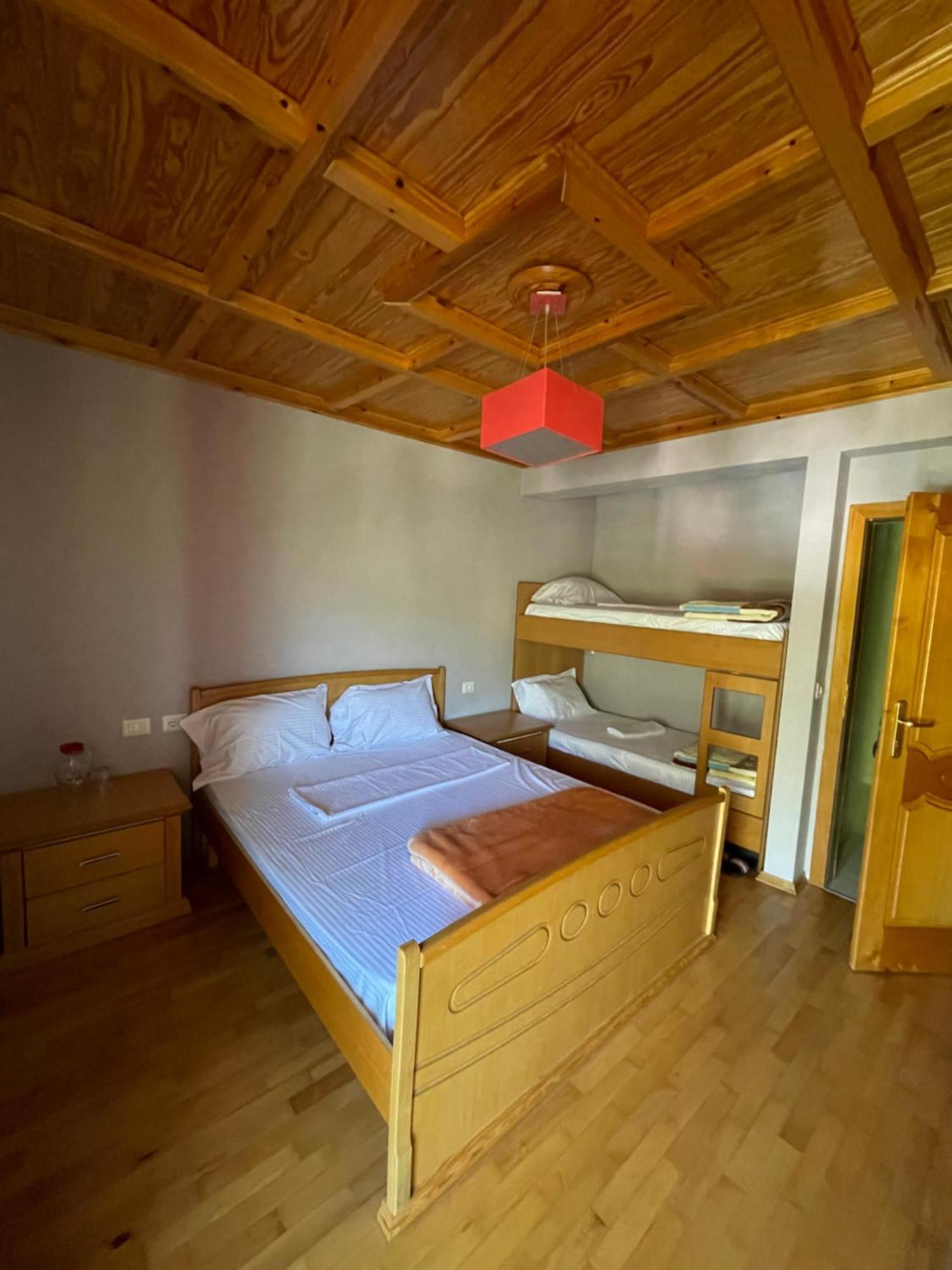 Lura Hotel Fushe-Lure Екстериор снимка