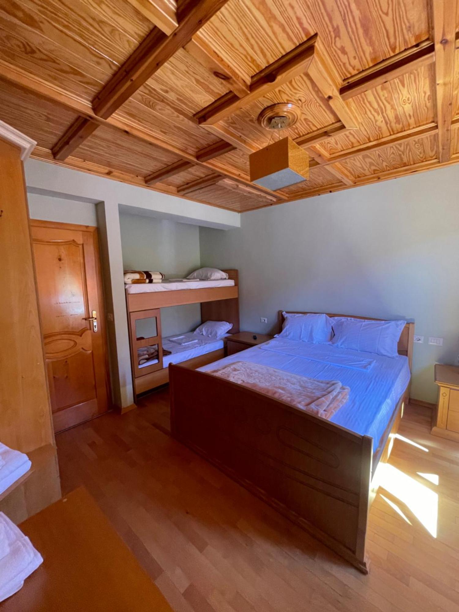 Lura Hotel Fushe-Lure Екстериор снимка