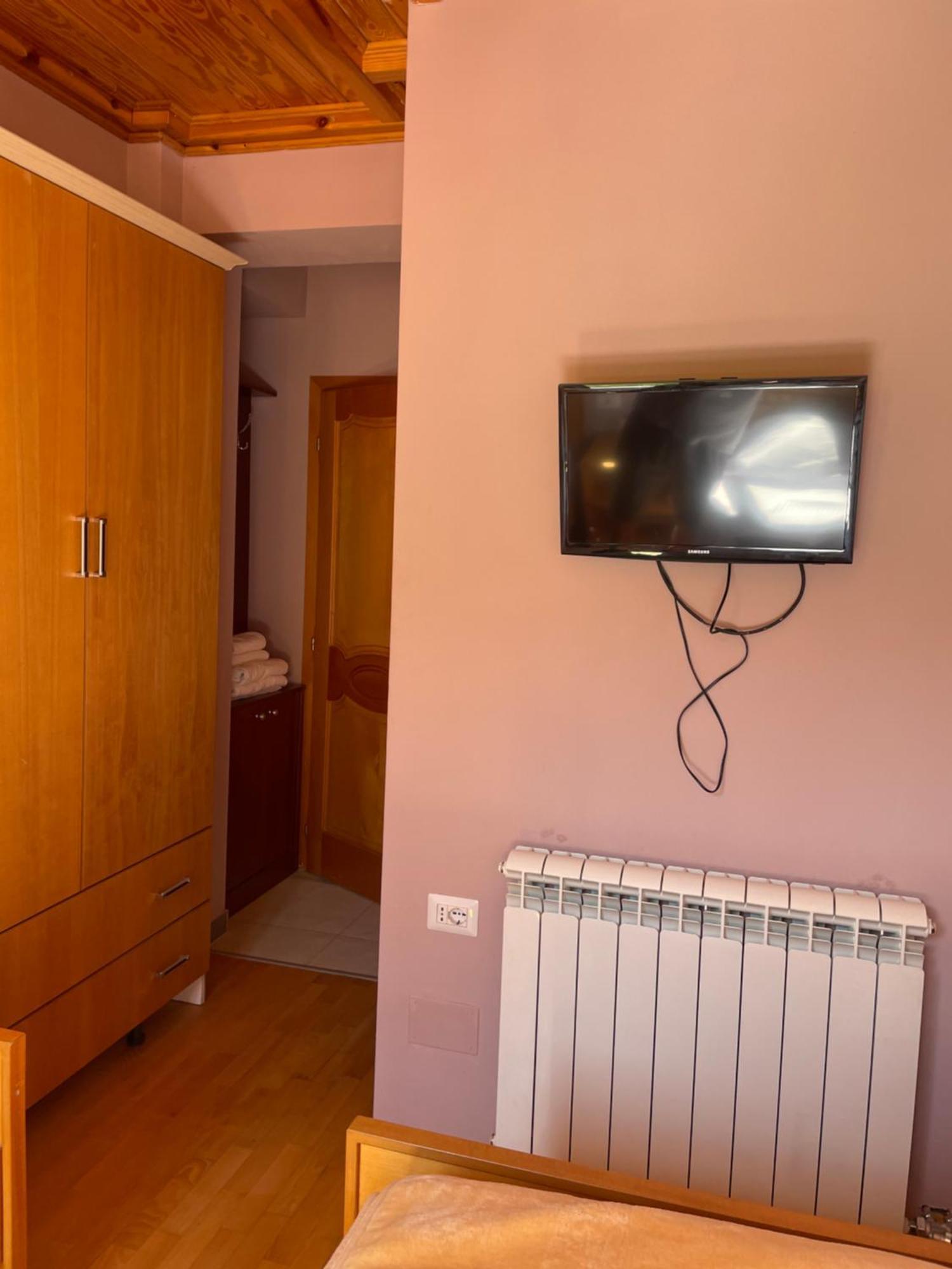 Lura Hotel Fushe-Lure Екстериор снимка