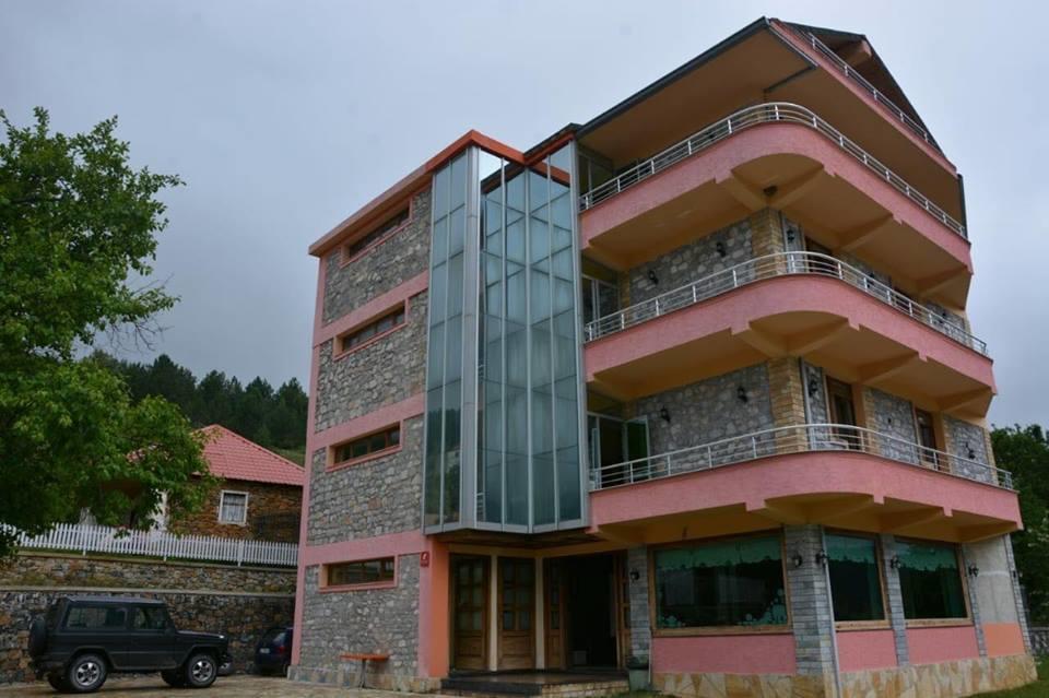 Lura Hotel Fushe-Lure Екстериор снимка